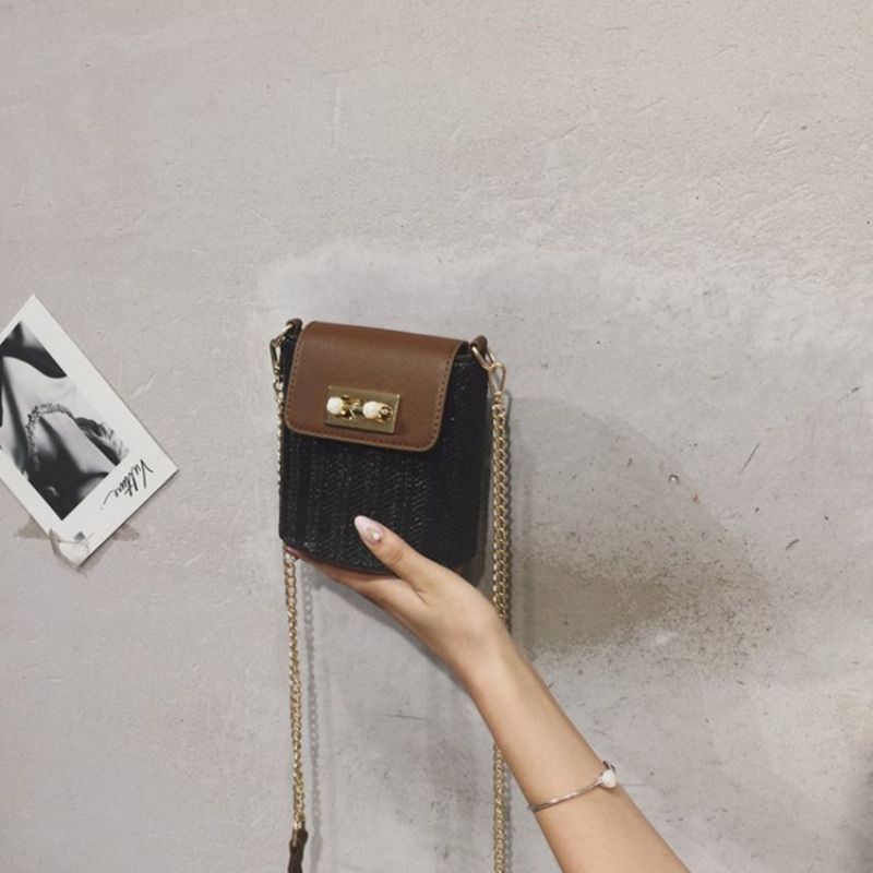 Patchwork Chain Grass Suorakulmion Crossbody Pussit